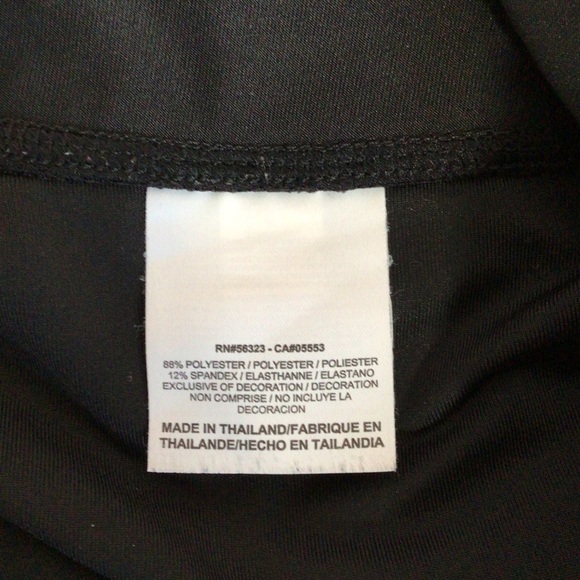 Nike Dri-Fit Black and Blue Cropped Leggings - Size Medium - Picture 7 of 8